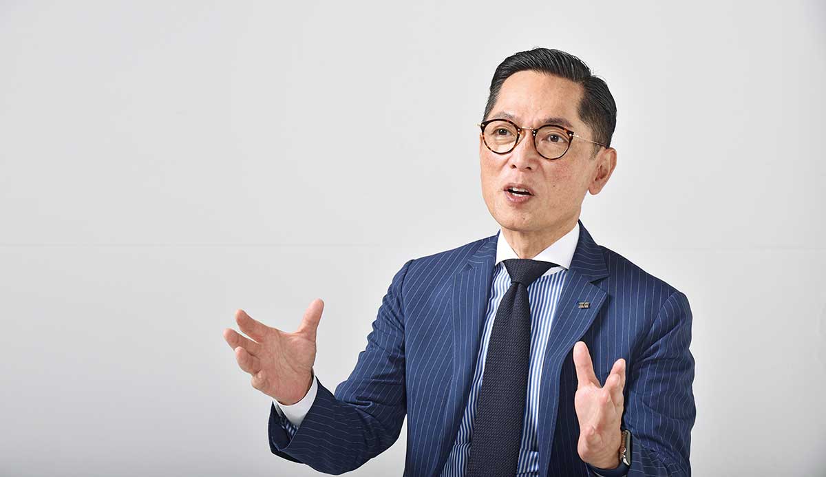 president_fukawa_1 代表取締役社長 布川知則|冨士ファニチア