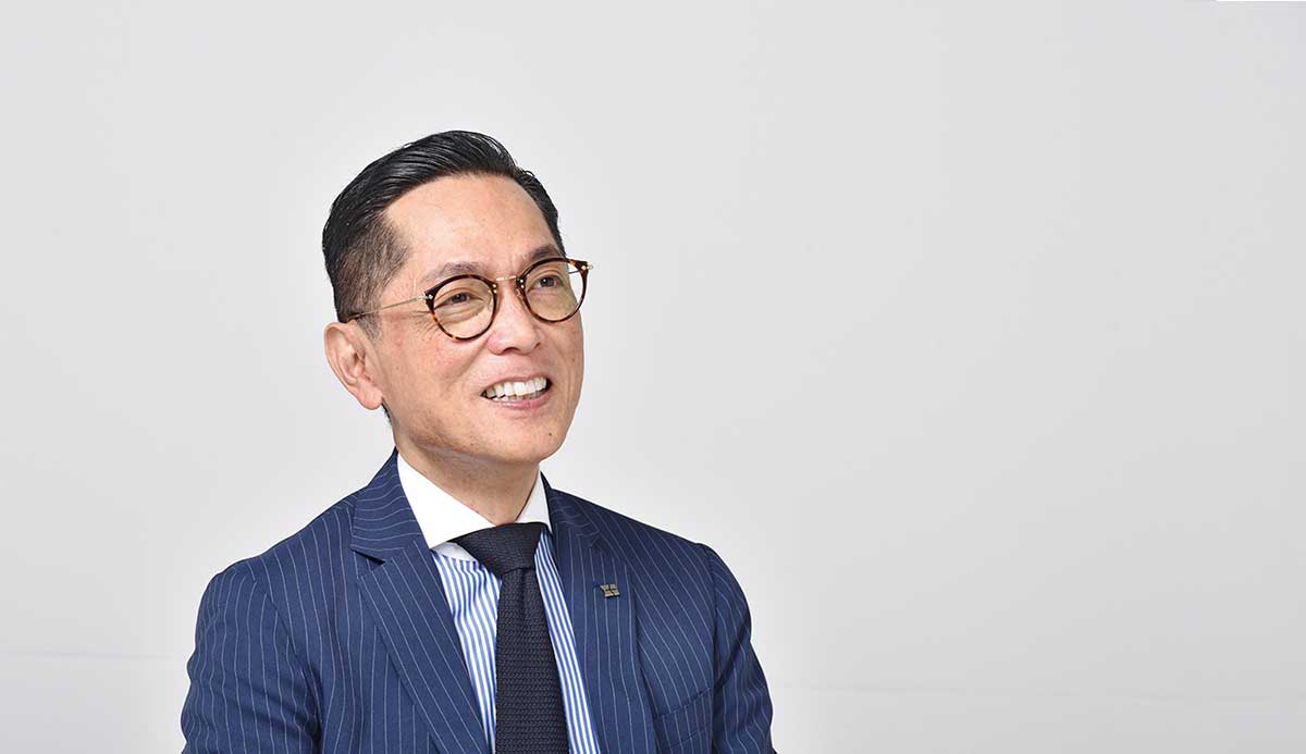 president_fukawa_2 代表取締役社長 布川知則|冨士ファニチア