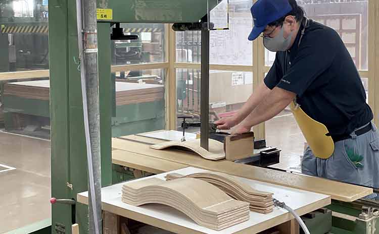 I-H10-bandsaw Factory_Facility成形合板設備バンドソー|冨士ファニチア