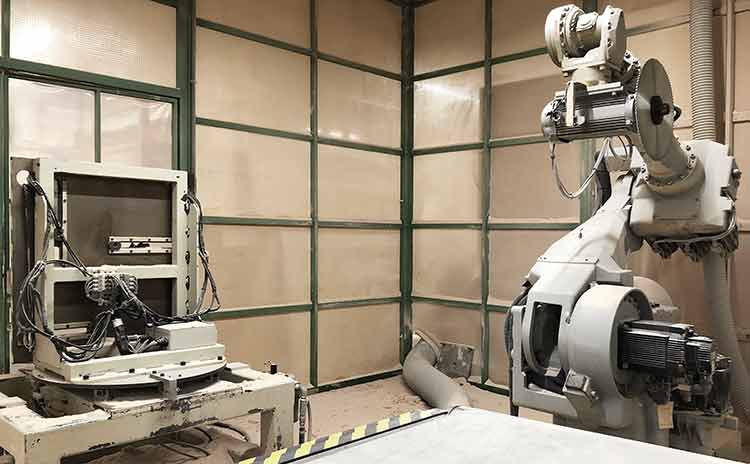 I-H14-robotarmsaw Factory_Facility成形合板設備 ロボットアームカットソー|冨士ファニチア