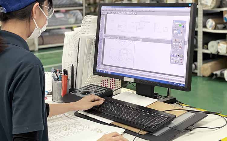 I-H54-Factory-Technique_saidan Factory_製造の技術 裁断|冨士ファニチア