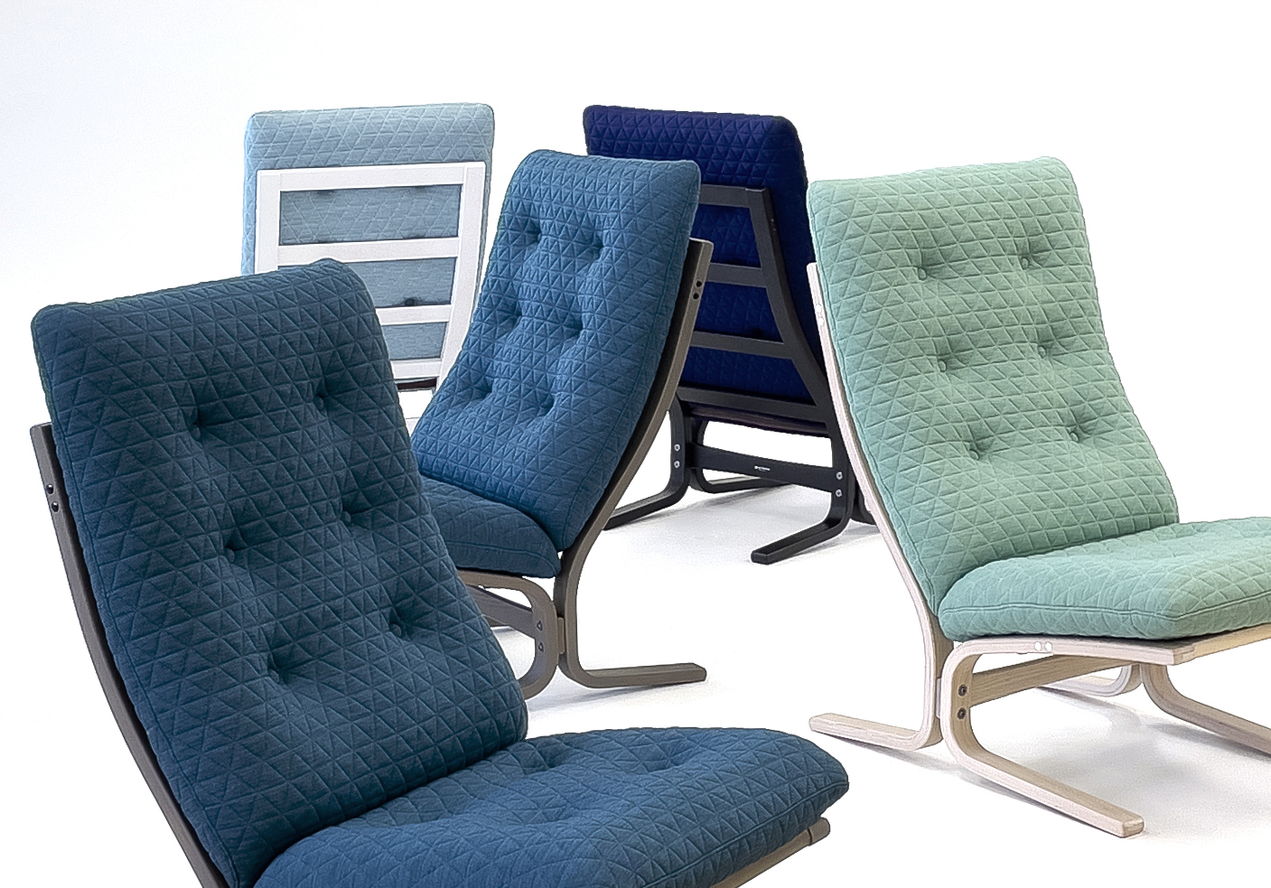 fuji furniture image 05 Kvadratを使用したAgioのソファ